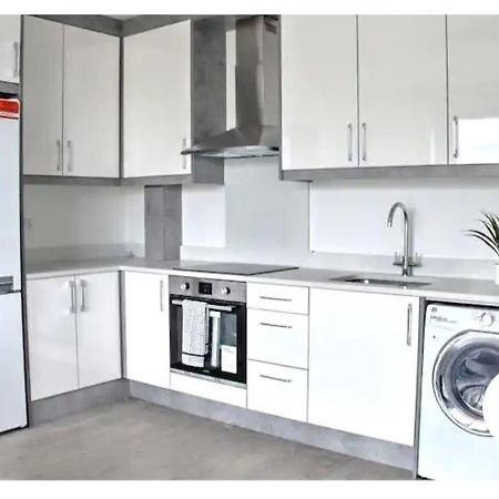 Lovely 2-Bedrooms With Free Parking Canvey Island Экстерьер фото